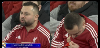 ZACHOWANIE kibice Liverpoolu przy WEJŚCIU NA BOISKO Trenta Alexandra-Arnolda O.o